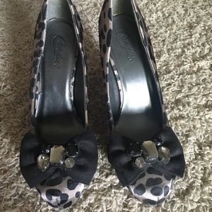 Candies Satin leopard pumps with bow detail